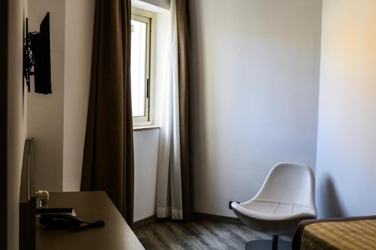Mediterranea Hotel & Convention Center Salerno Bagian luar foto