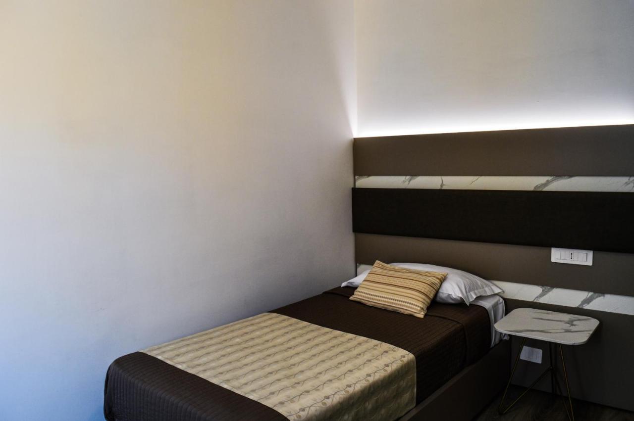 Mediterranea Hotel & Convention Center Salerno Bagian luar foto