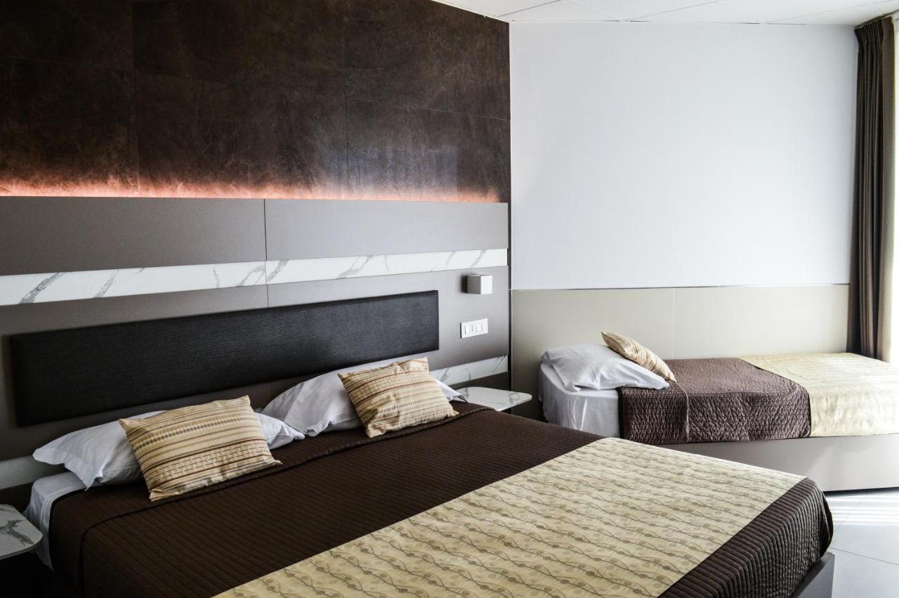 Mediterranea Hotel & Convention Center Salerno Bagian luar foto