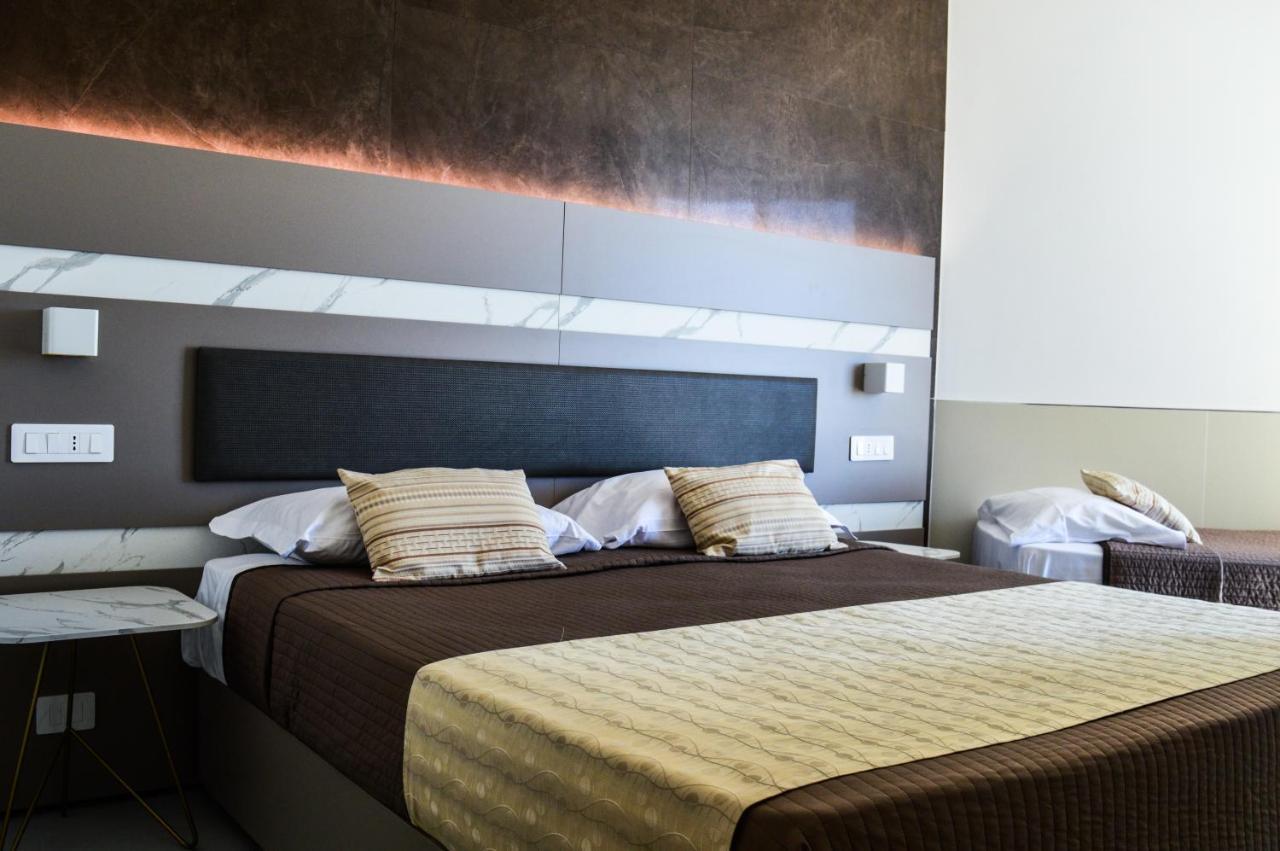 Mediterranea Hotel & Convention Center Salerno Bagian luar foto